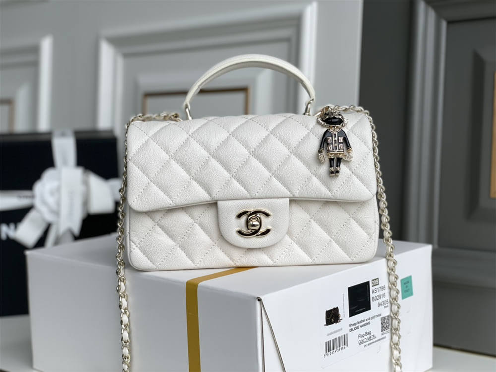 Chanel classic flap 20x12x6cm 2025 new 